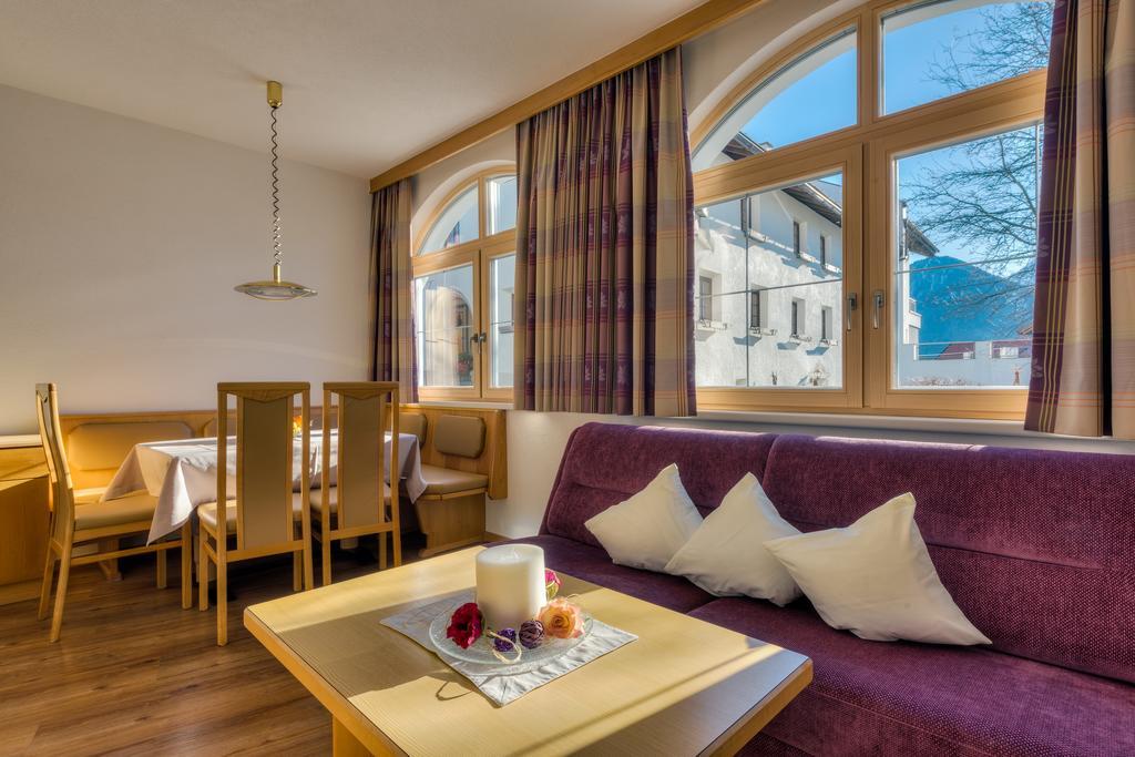 Bischoferhaus Apartment Serfaus Room photo
